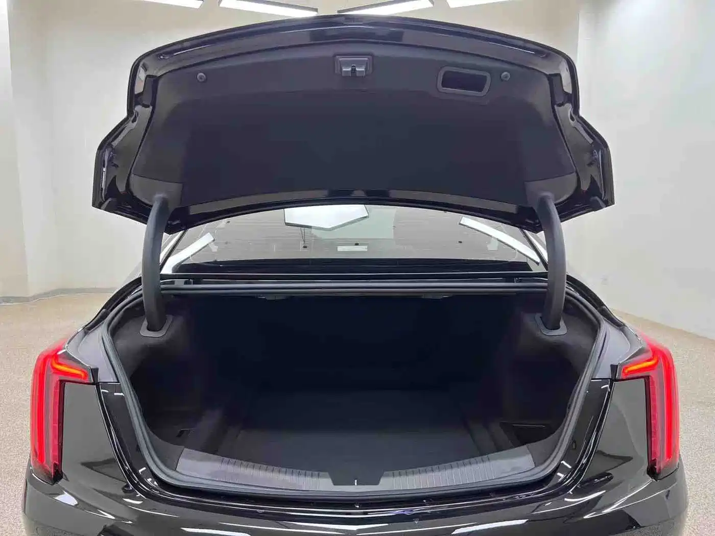 Cadillac CT5 2022 28T Luxury (Standard) фото 26