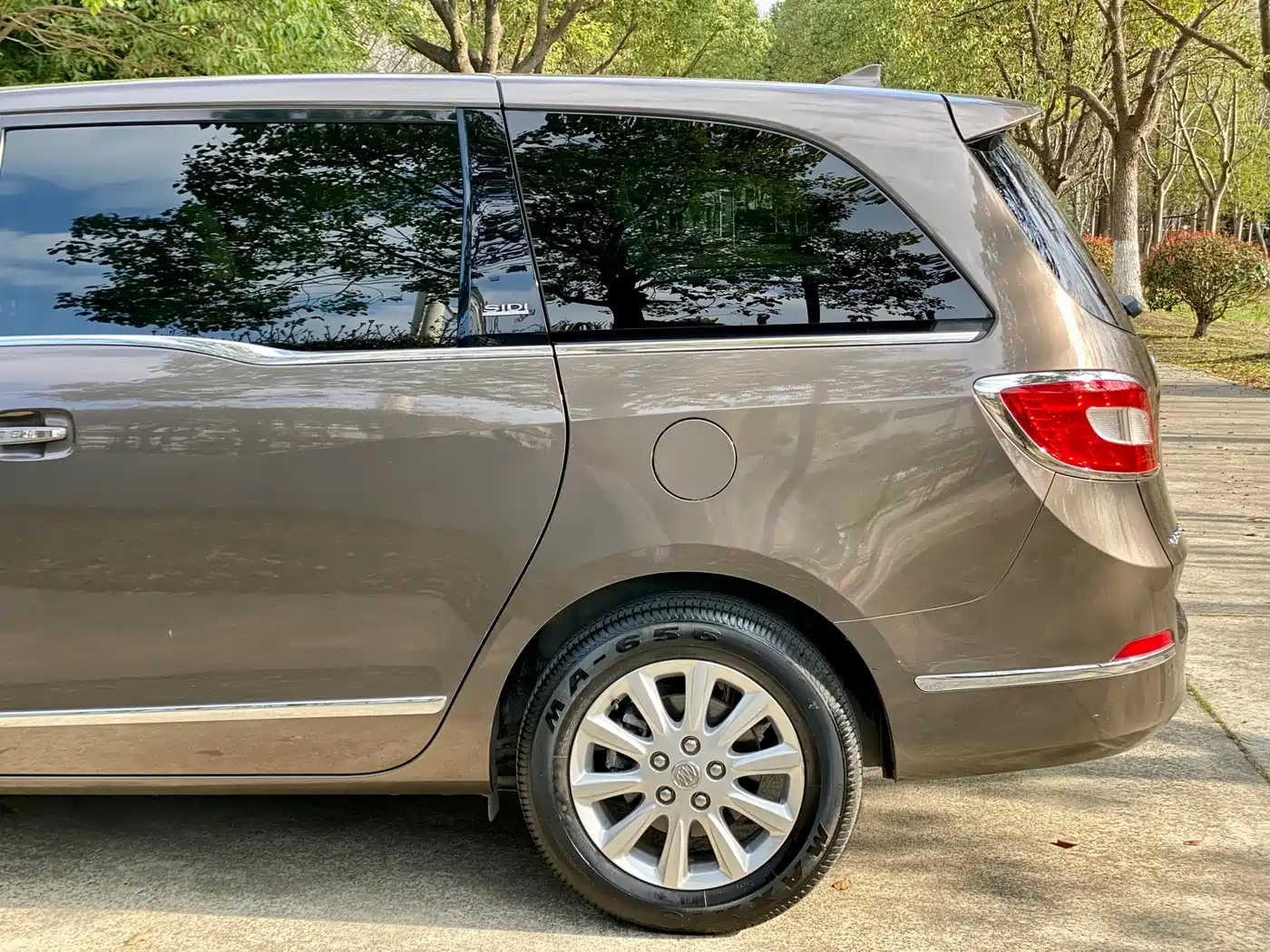 Buick GL8 2013 3.0L XT Luxury Business Flagship Edition фото 18