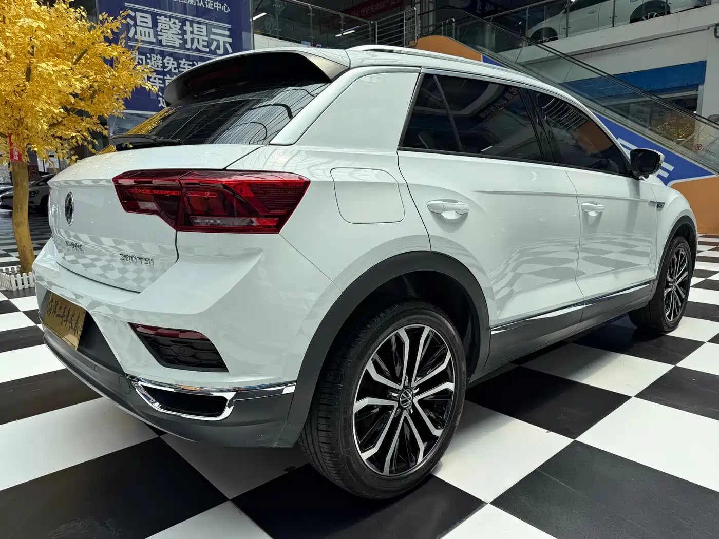 Volkswagen T-ROC 2022 280TSI DSG 2WD Comfort PLUS фото 7