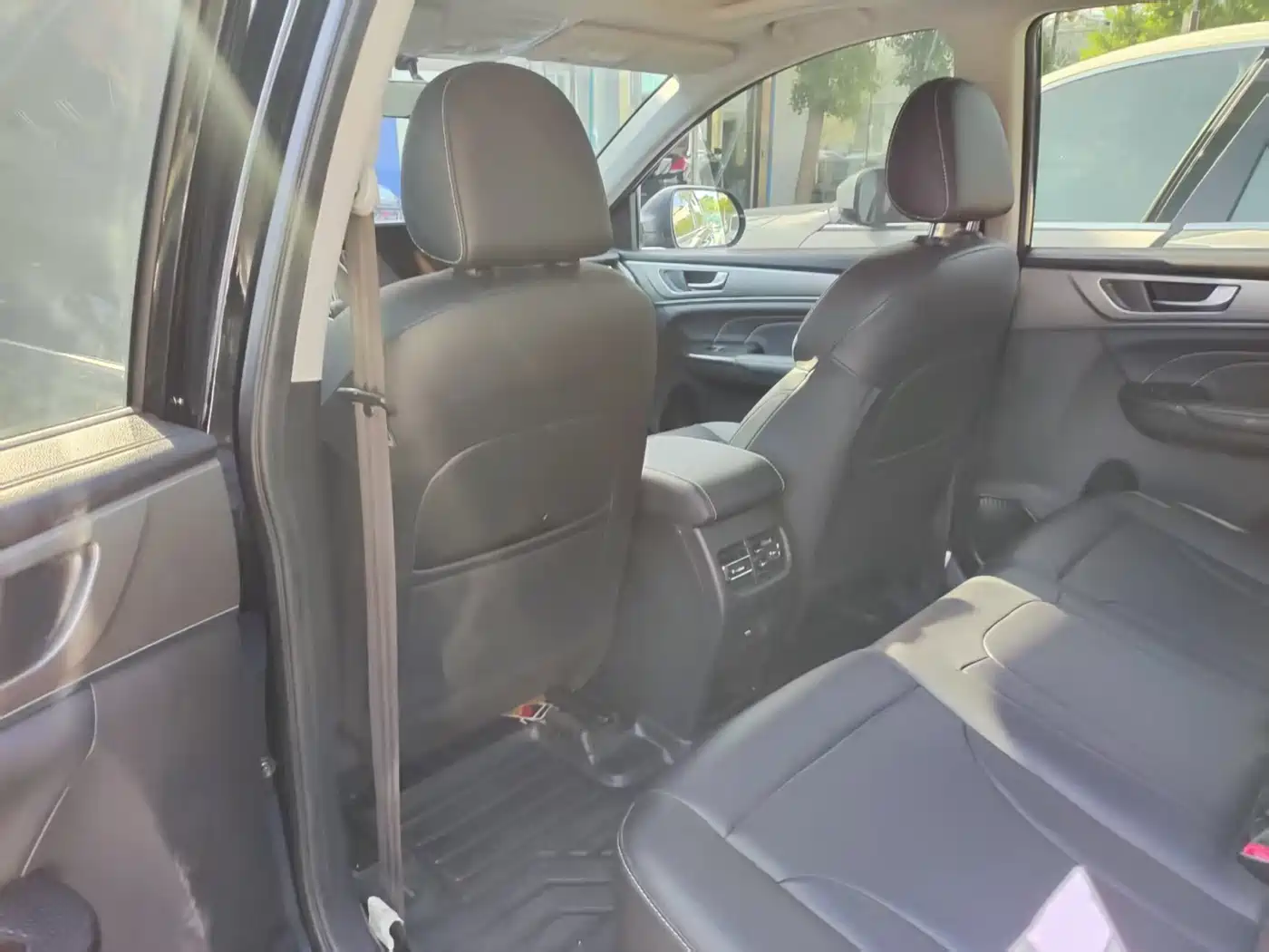 Haval M6 2023 PLUS 1.5T DCT Luxury Smart Connect фото 3