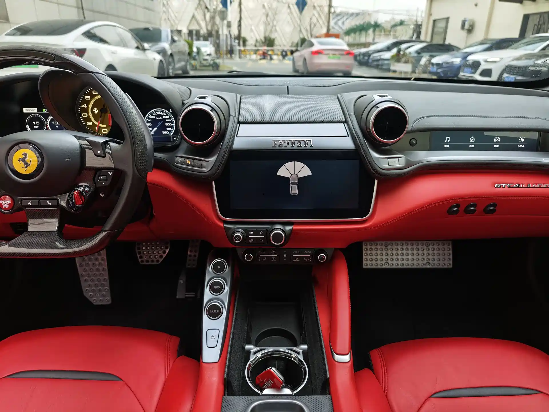 صورة 18 - Ferrari GTC4Lusso