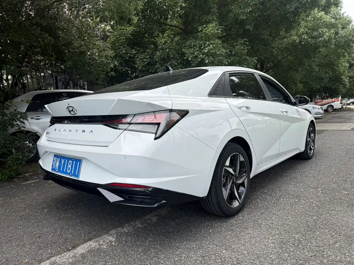 Hyundai Elantra 2022 1.5L CVT GLX Elite Edition фото 15