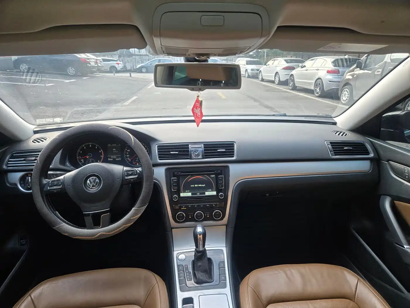 Volkswagen Passat 2015 1.8TSI DSG Prestige Edition фото 4