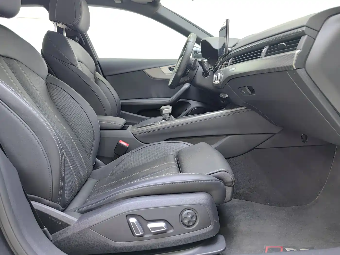 Audi A4L 2024 40 TFSI quattro RS Kit Speed Edition фото 9