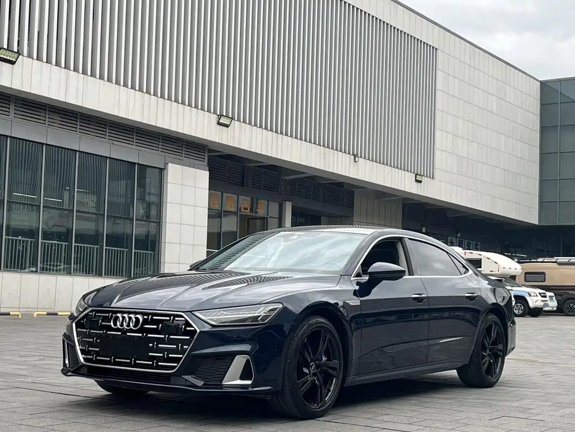 Audi A7L 2022 45 TFSI S-line Dream Builder Edition