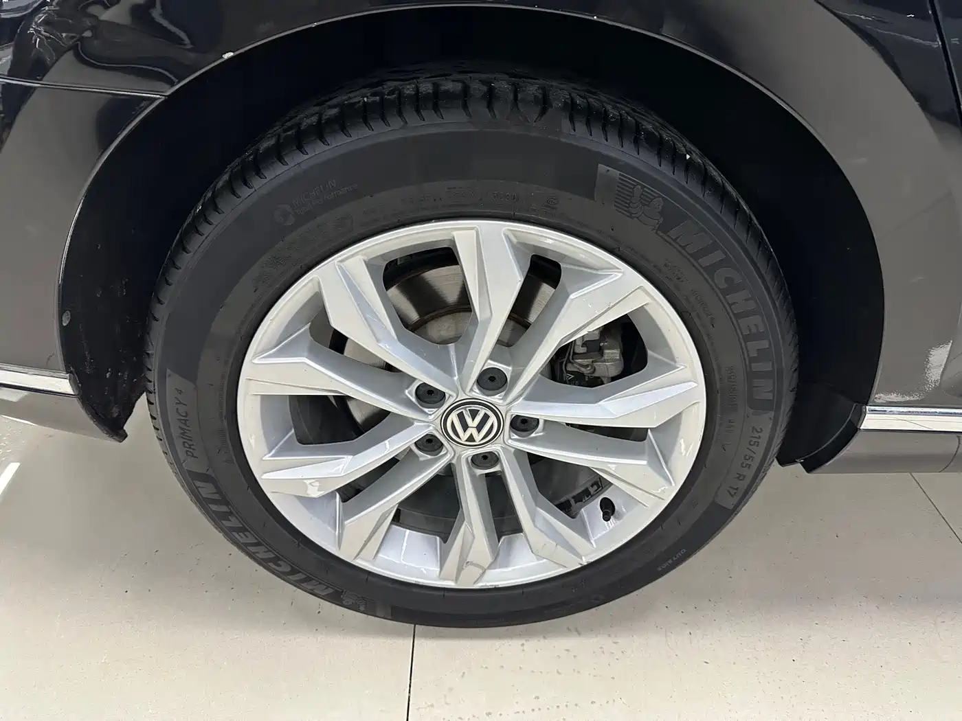 Volkswagen Magotan 2018 Facelift 330TSI DSG Luxury фото 15