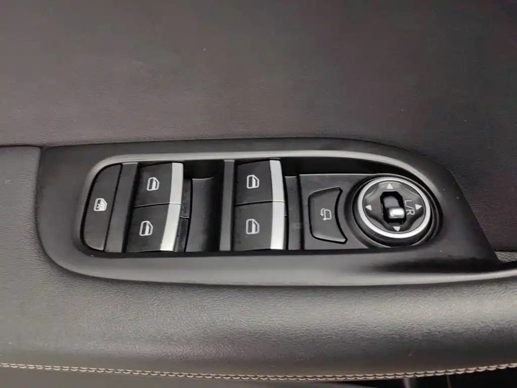 Фото 9 - Chery Tiggo 8