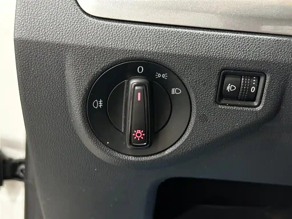 Volkswagen Lavida 2019 Lavida Start 1.5L Auto Trend (China VI) фото 31