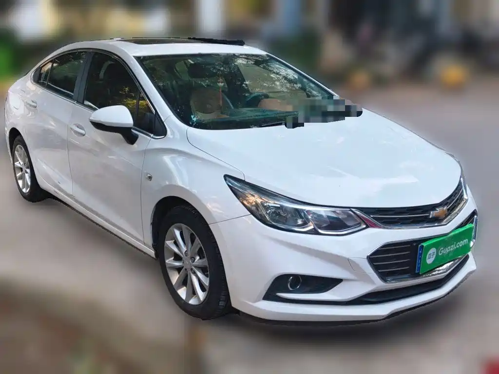 Photo 3 - Chevrolet Cruze