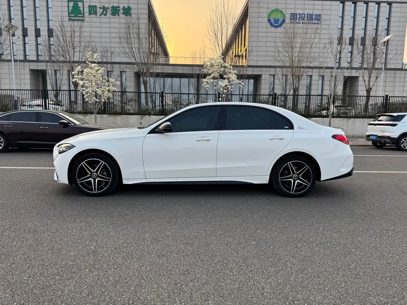 MERCEDES-BENZ C CLASS