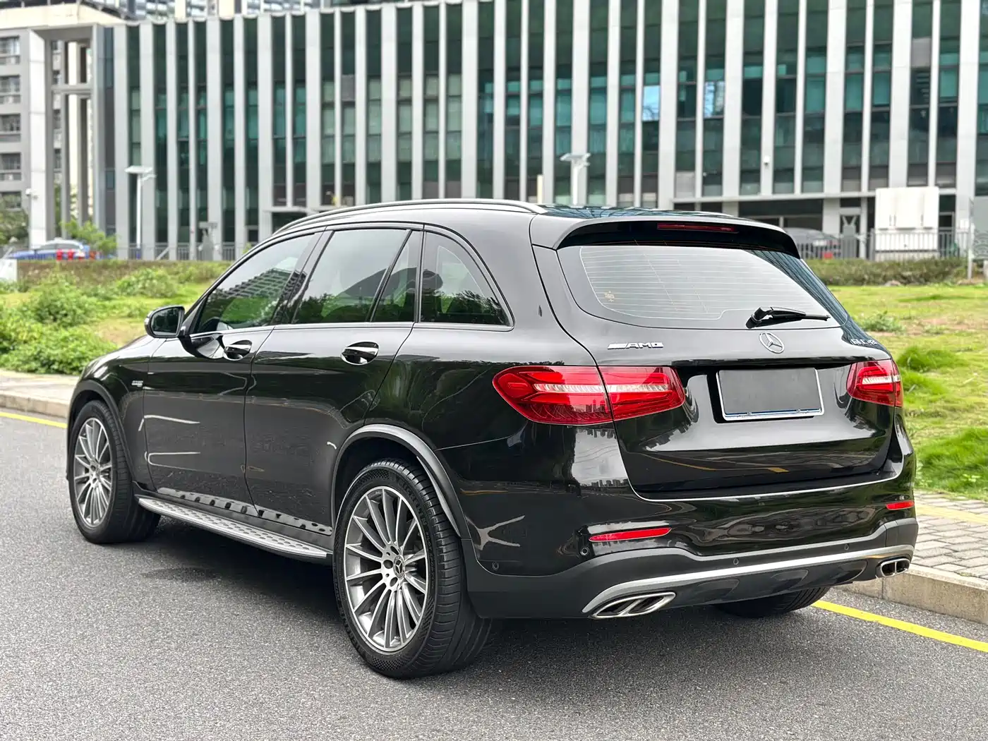Mercedes-Benz GLC AMG 2017 AMG GLC 43 4MATIC фото 9