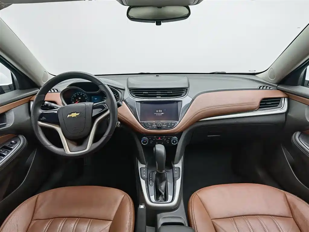 Chevrolet Malibu 2017 1.5T Automatic Comfort Edition фото 5