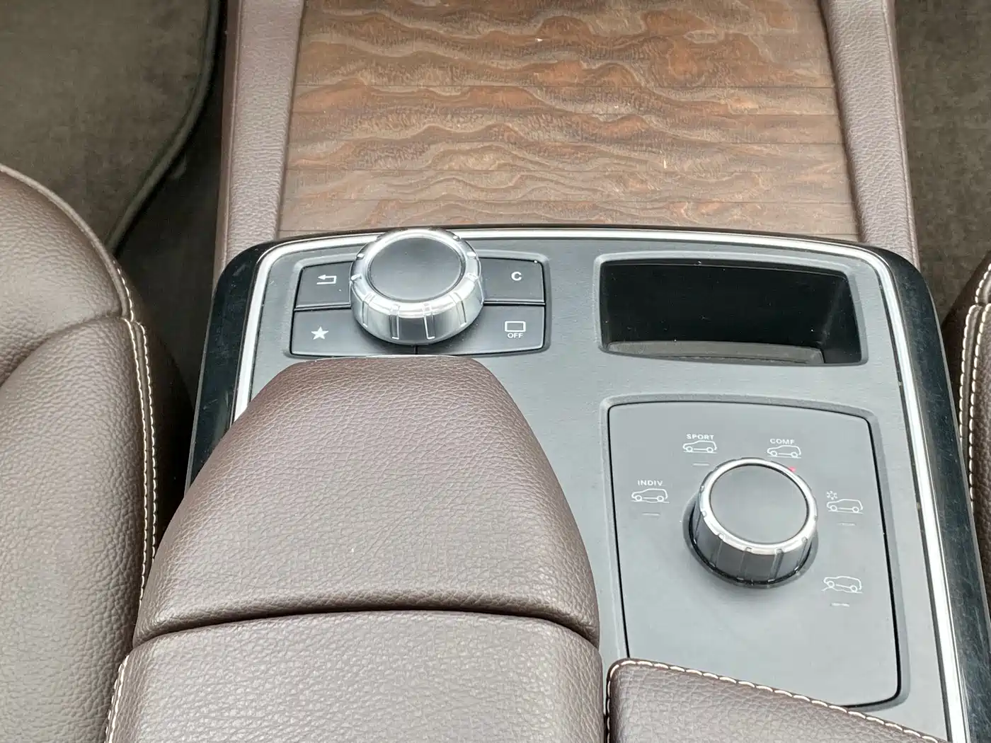 Mercedes-Benz GLE 2016 GLE 320 4MATIC Luxury фото 24