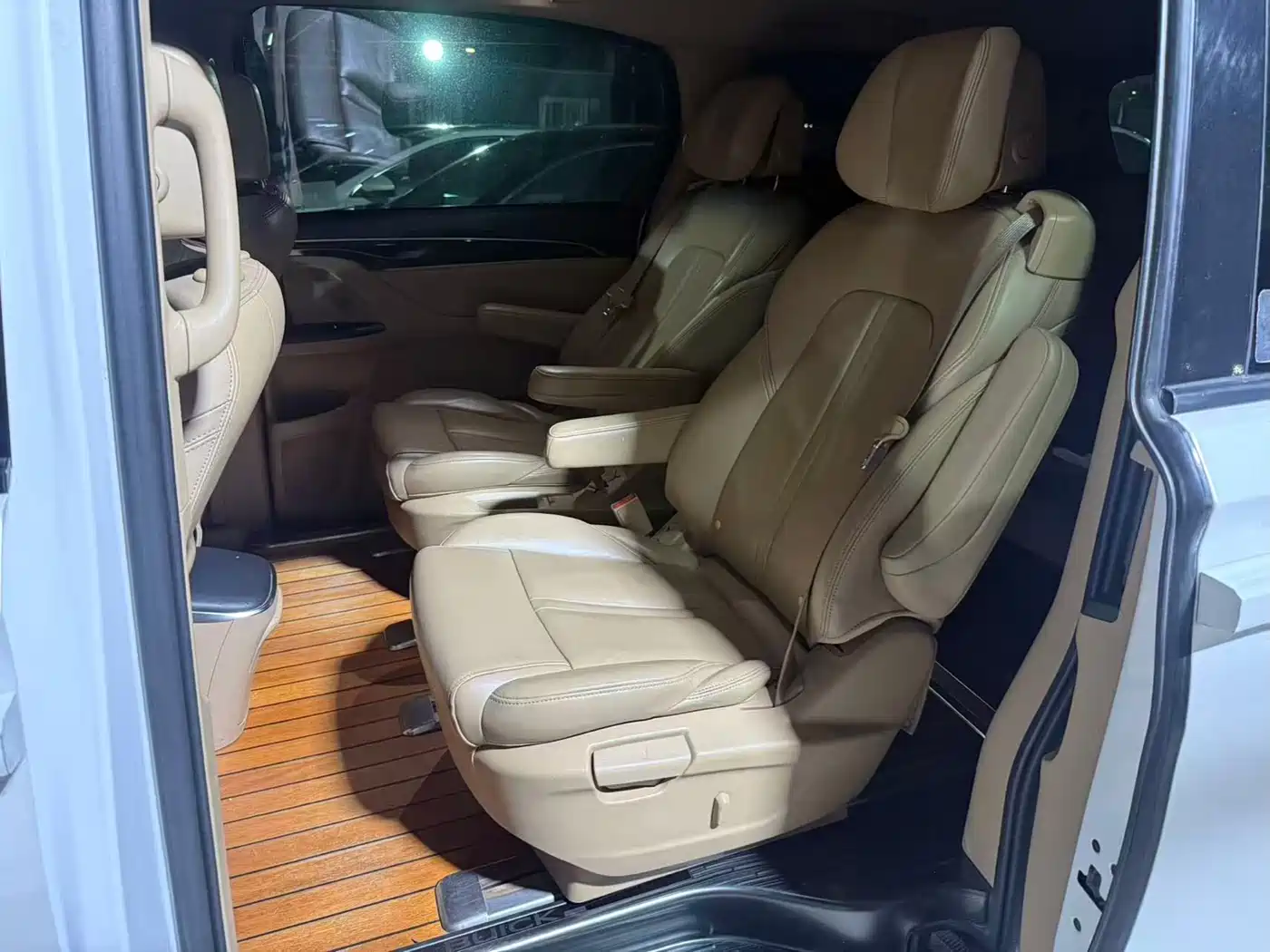 Buick GL8 2017 ES 28T Premium China V фото 7
