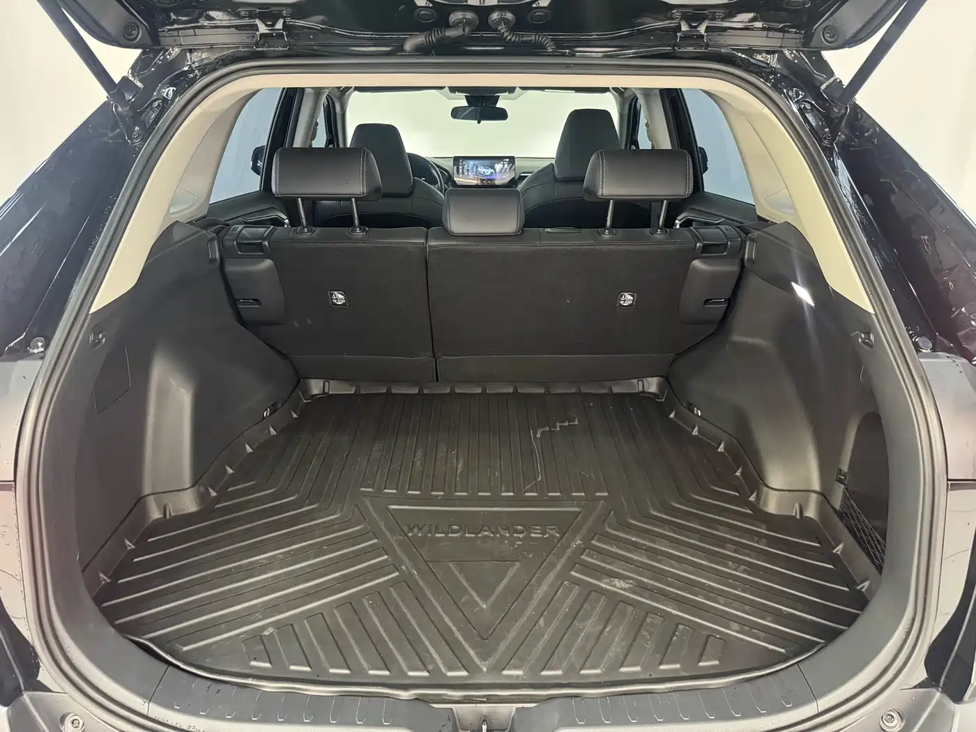 Toyota Wildlander 2022 2.0L CVT FWD Luxury PLUS Edition фото 22