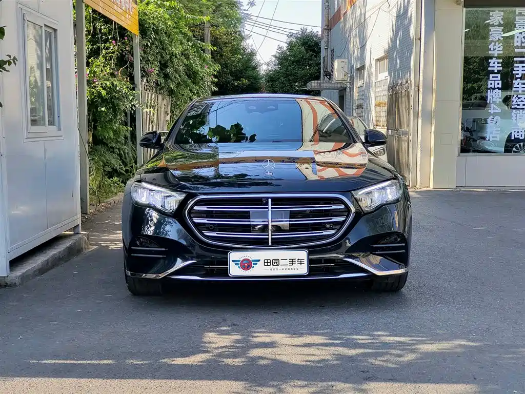 Mercedes-Benz E-Class 2025 E 300 L Fashion фото 2