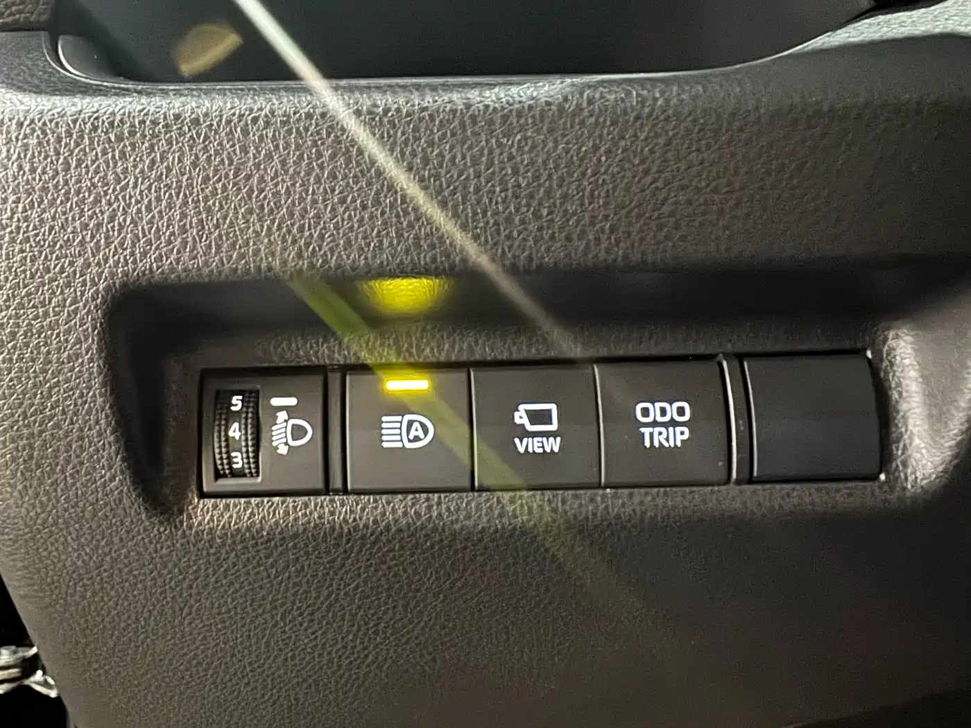 Toyota Wildlander 2022 2.0L CVT FWD Luxury PLUS Edition фото 13