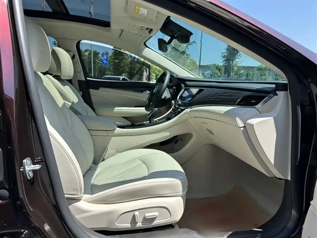 Buick LaCrosse 2022 Avenir First Edition фото 21