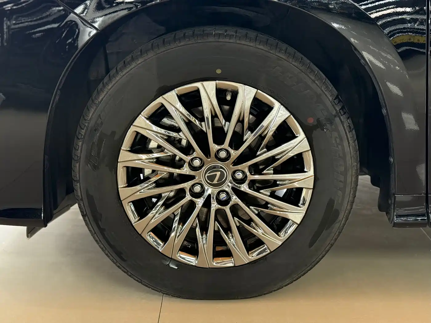 Lexus LM 2020 300h Seven-Seater Elegance Edition фото 29