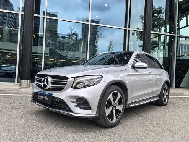 MERCEDES-BENZ GLC