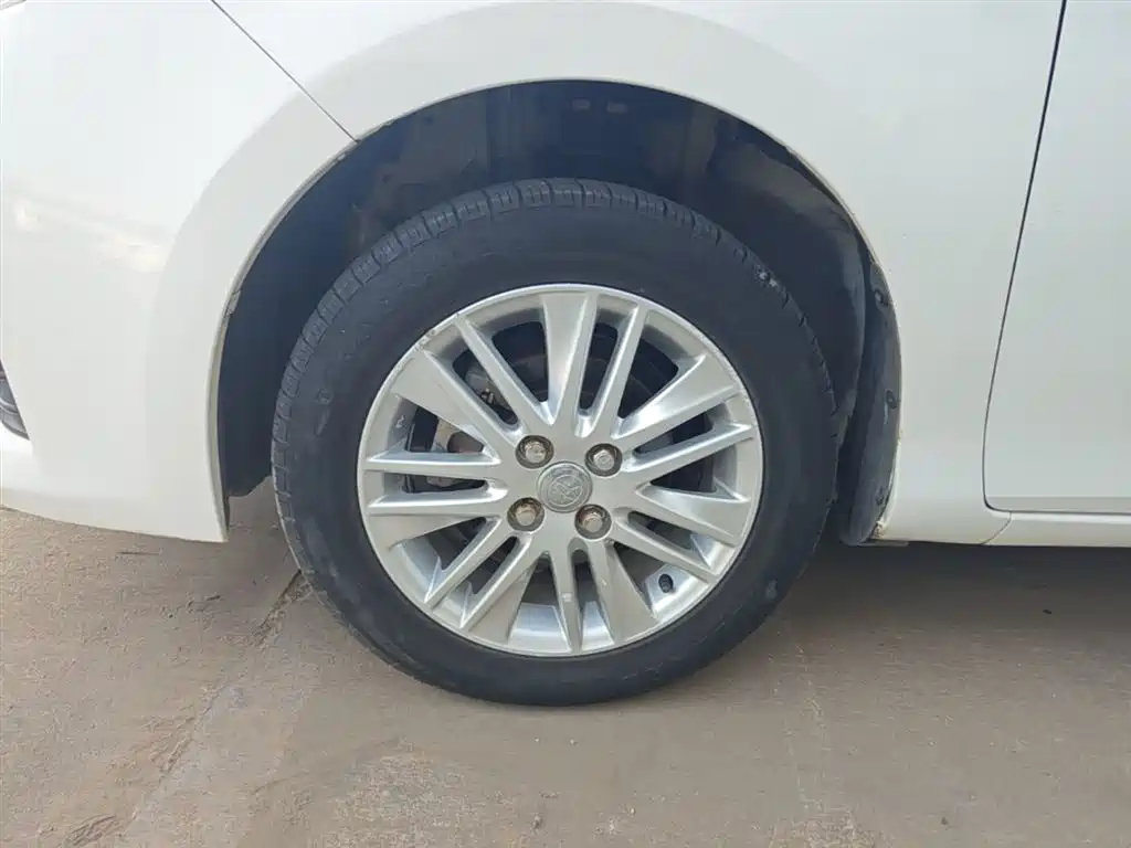 Toyota YARiS L Zhi Xuan 2015 1.5E Auto Charming Edition фото 23