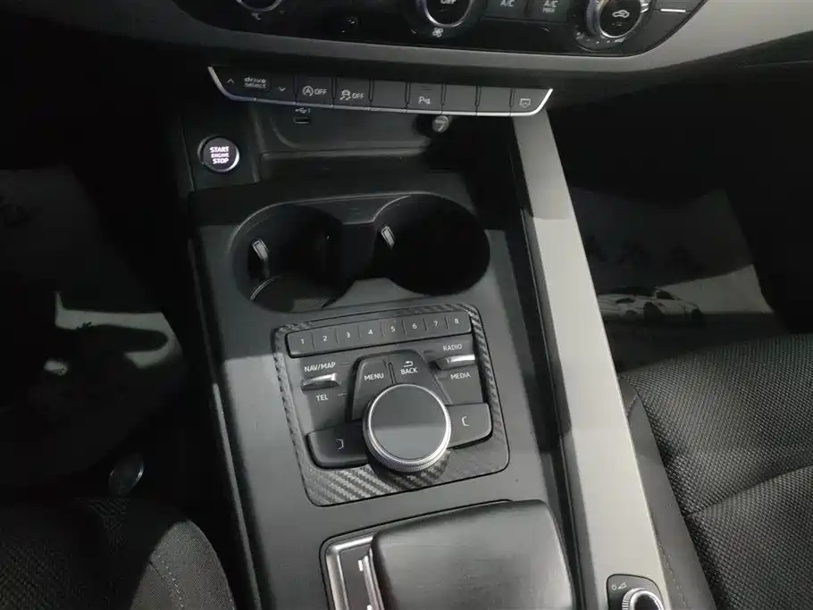 Audi A4L 2018 30th Anniversary 40 TFSI Progressive фото 16