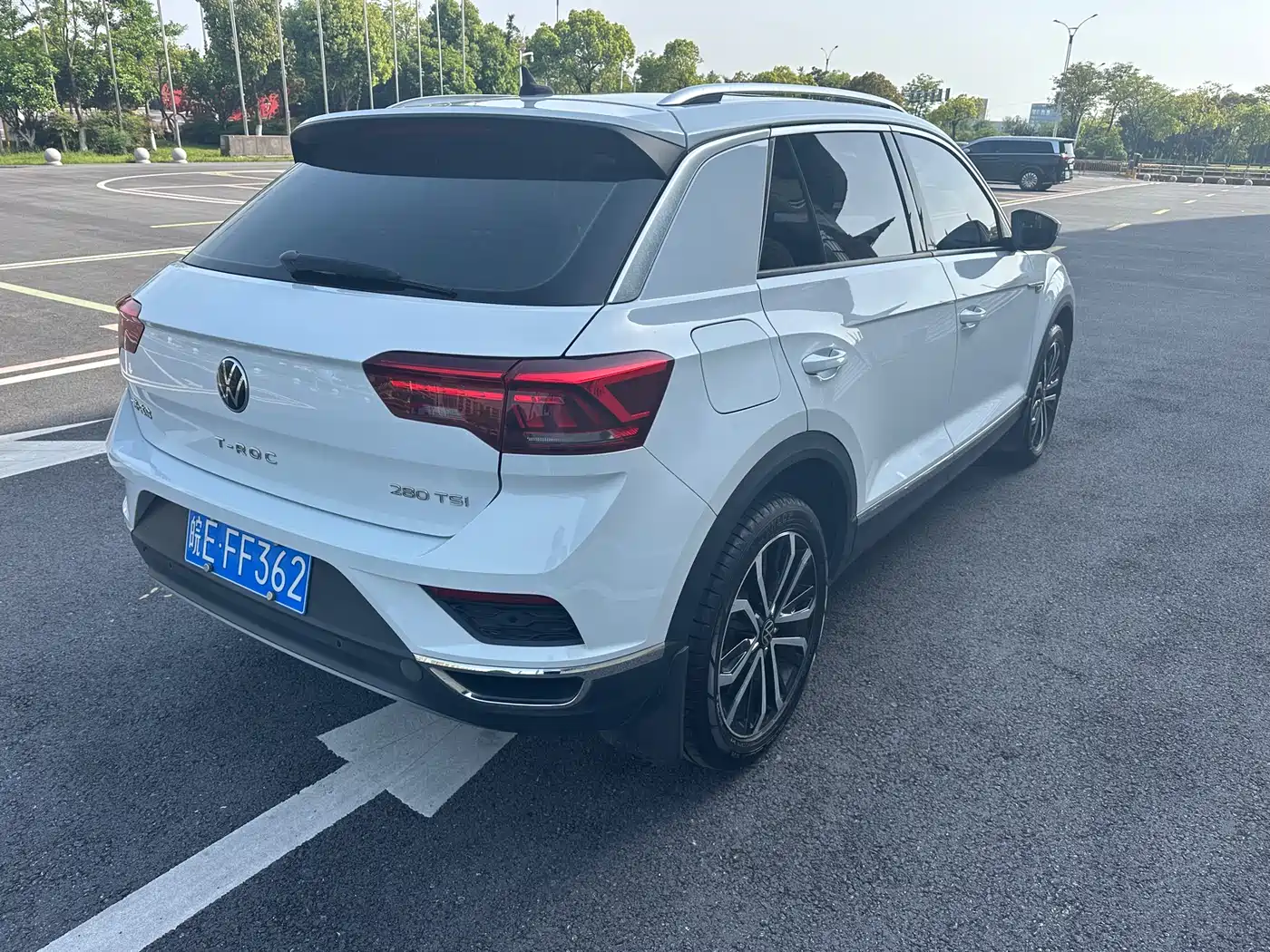 VOLKSWAGEN T-ROC EXPLORING SONGS