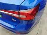 Фото 8 - Roewe i5