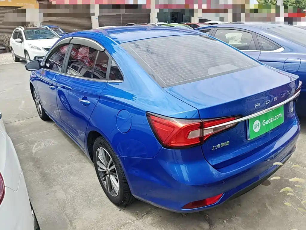 Фото 5 - Roewe i5