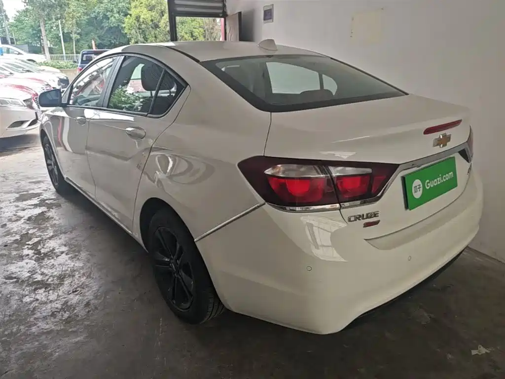 Chevrolet Cruze 2016 1.4T DCG Luxury Edition фото 5