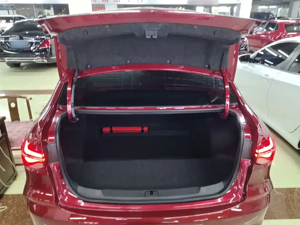 Chevrolet Monza 2019 RS 330T Auto Smooth Edition China VI фото 19
