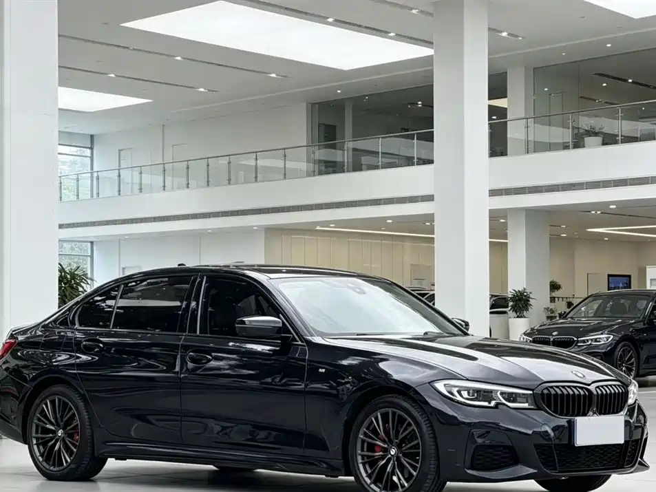 BMW 3-SERIES