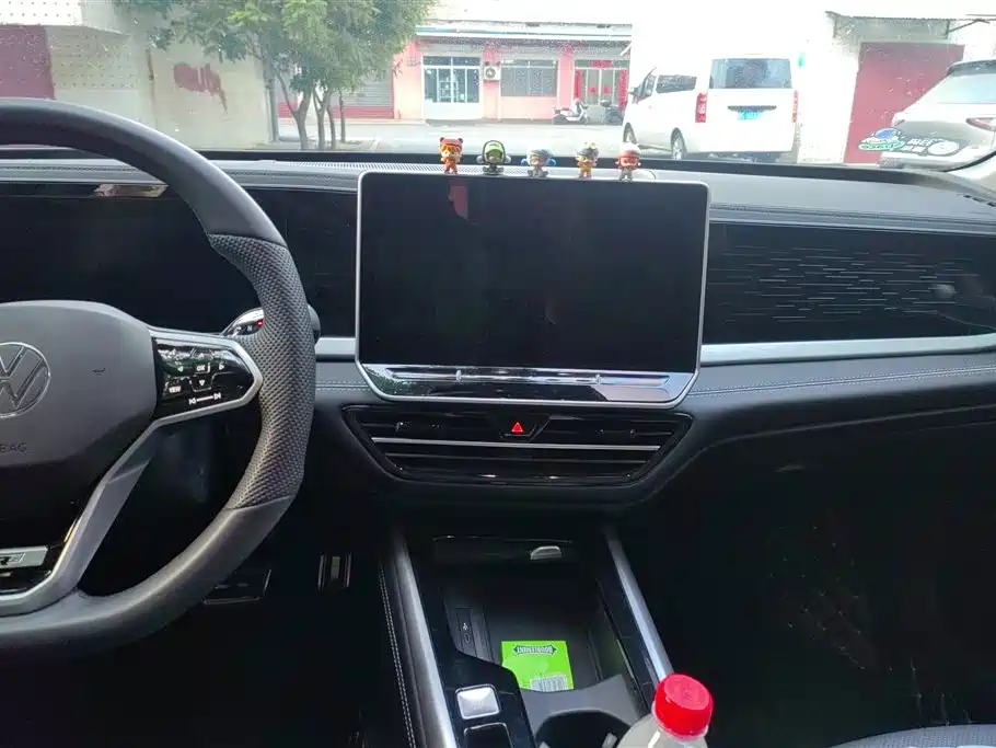 Volkswagen Passat 2025 Pro 380TSI Dragon Glory Edition фото 13