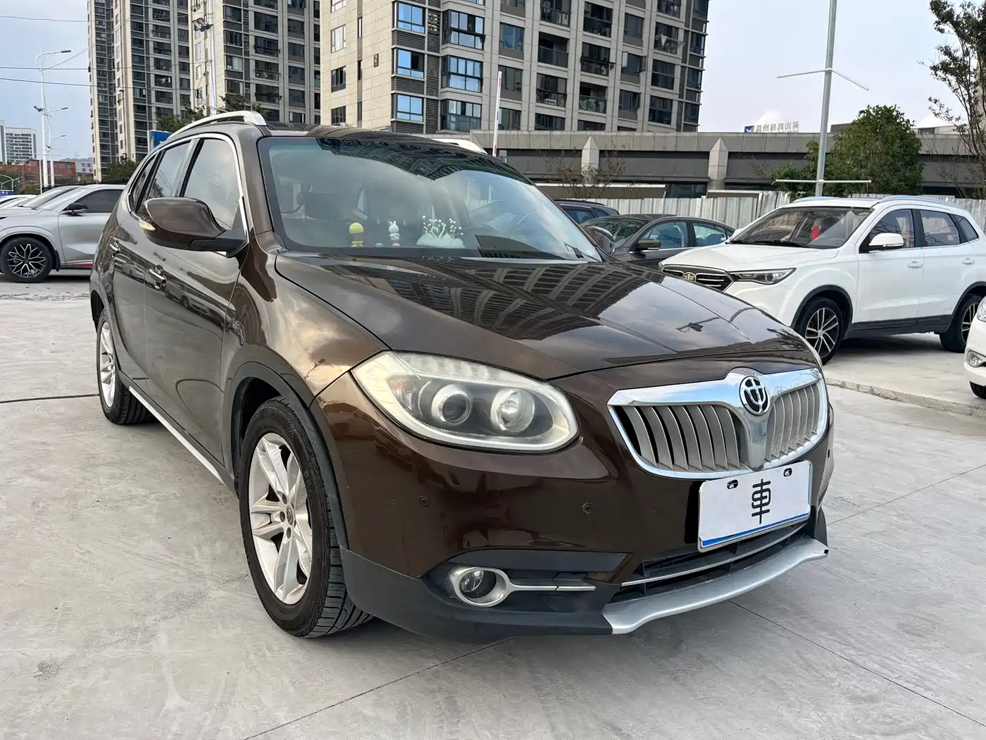 Zhonghua V5 2014 2012 1.5T Automatic 2WD Luxury