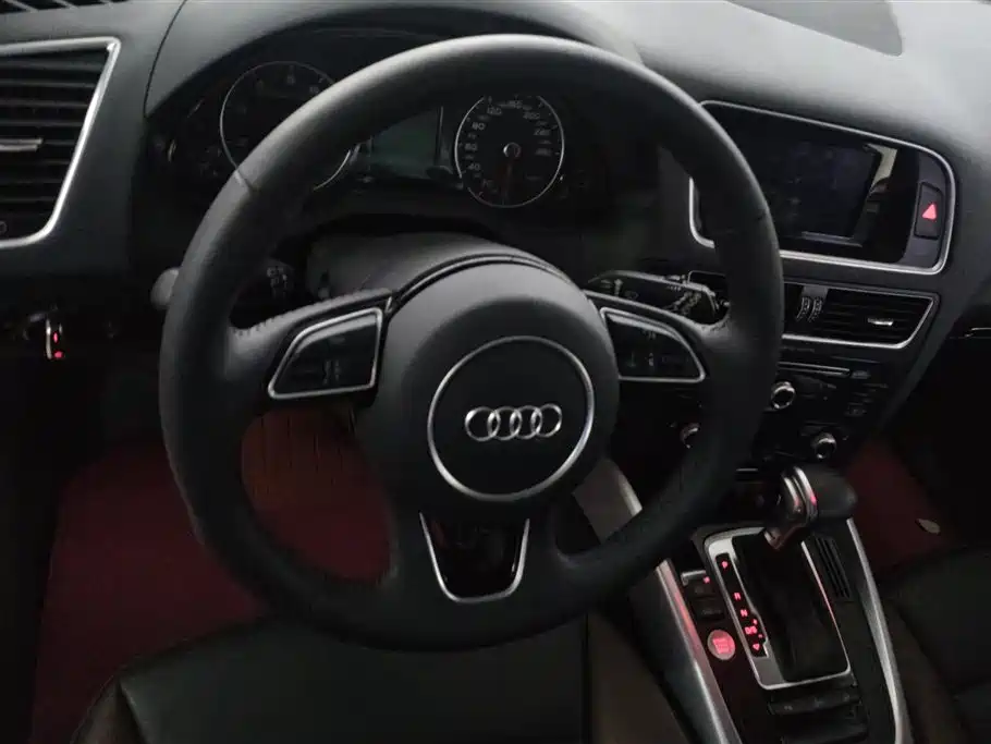 Audi Q5 2017 Plus 40 TFSI Technology фото 15