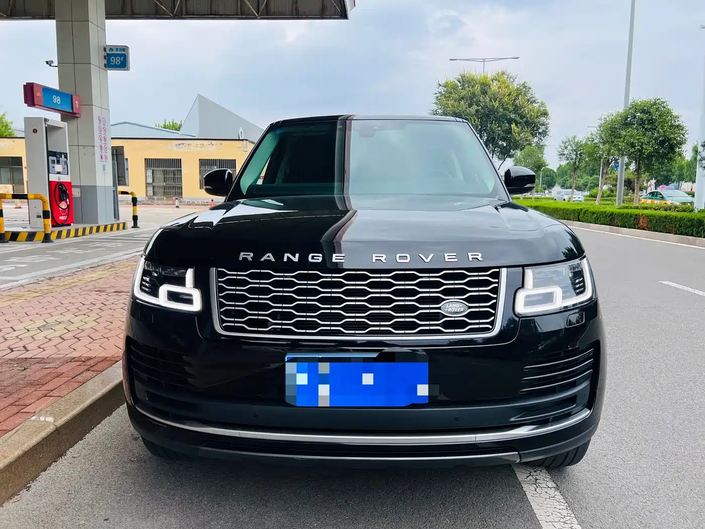 Land Rover Range Rover 2018 3.0 SC V6 Vogue Heritage Extended Edition фото 2