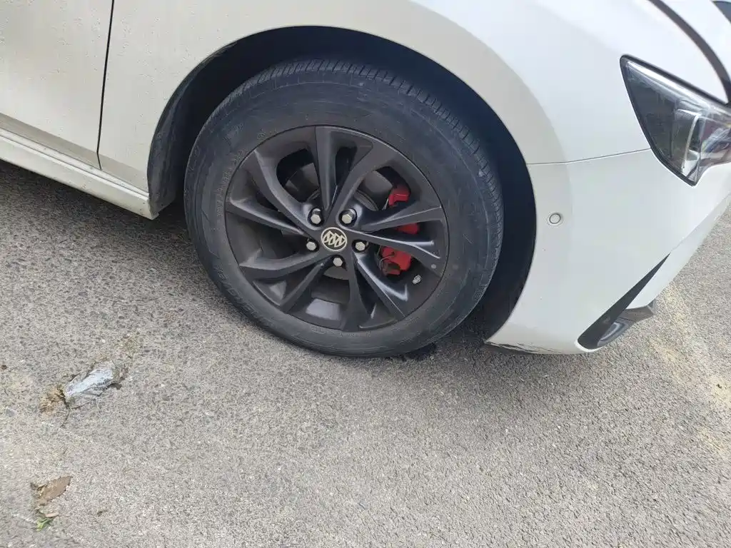 Фото 8 - Buick Verano