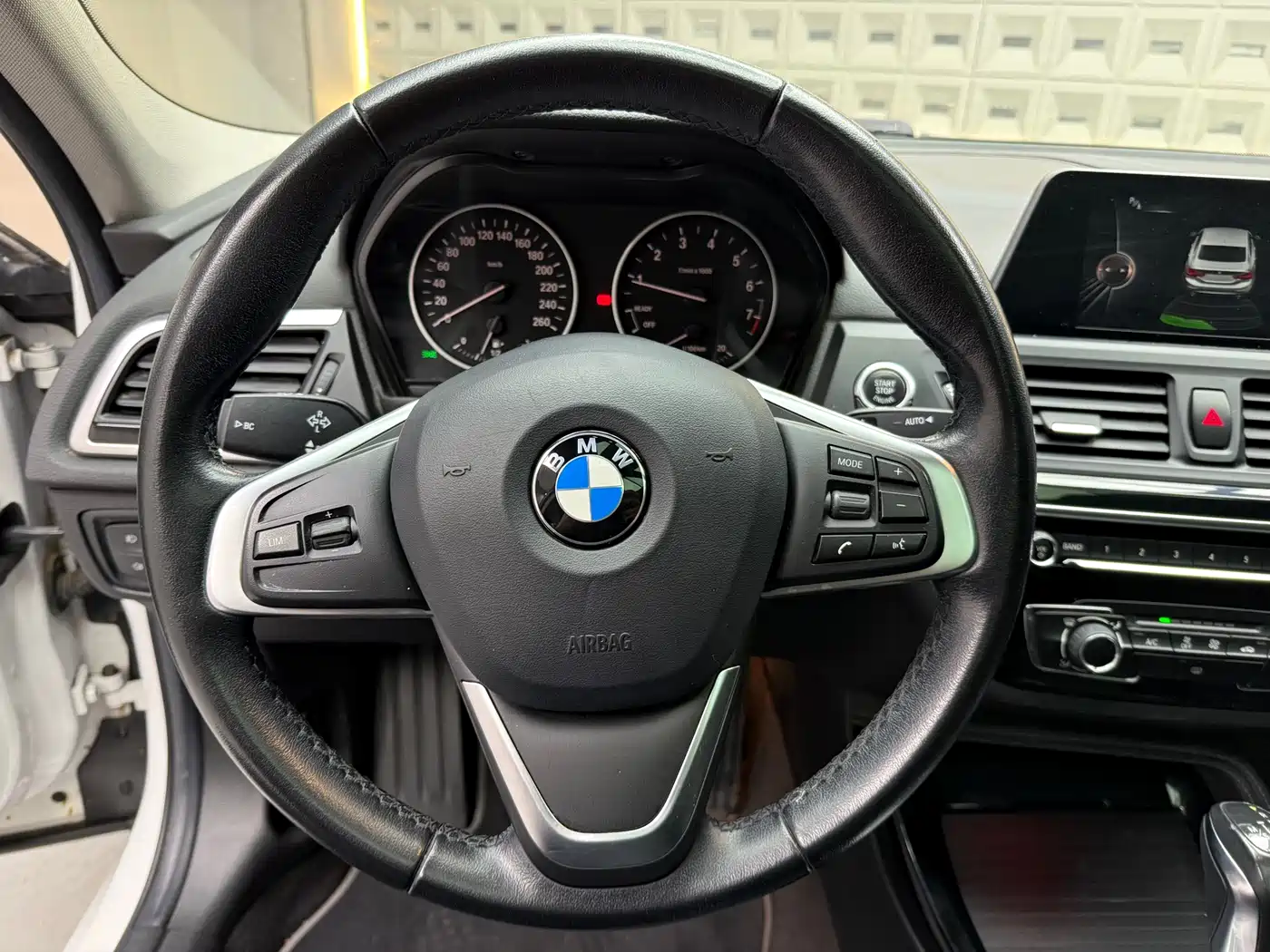 BMW 1 Series 2017 118i Sport фото 7