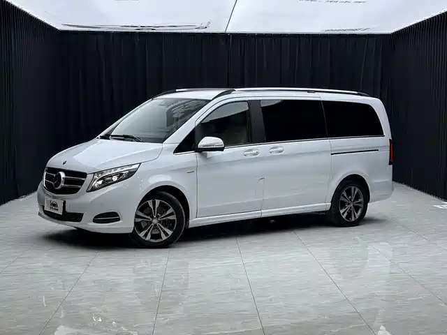 MERCEDES-BENZ V CLASS