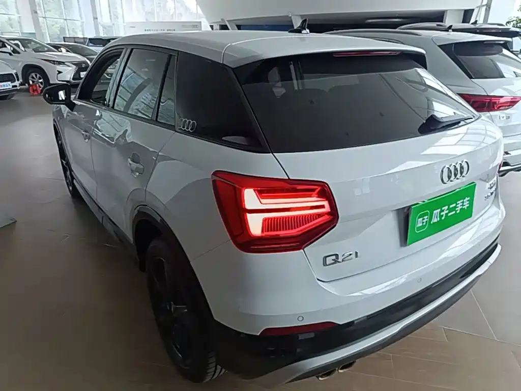 Audi Q2L 2019 2018 35 TFSI Launch Exclusive Edition China VI