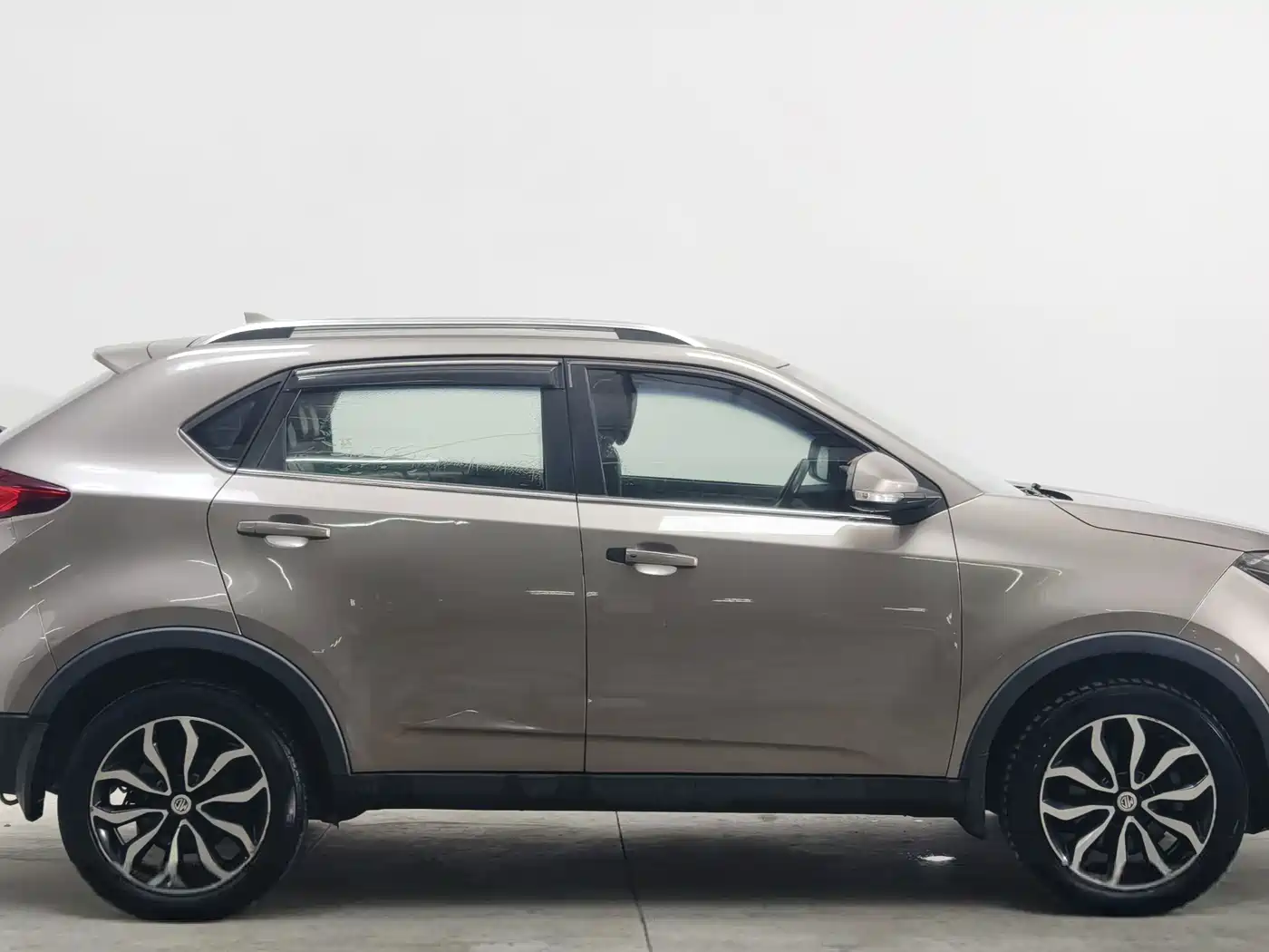 MG Roewe RX5 2015 2015 1.5TGI TST Luxury Edition