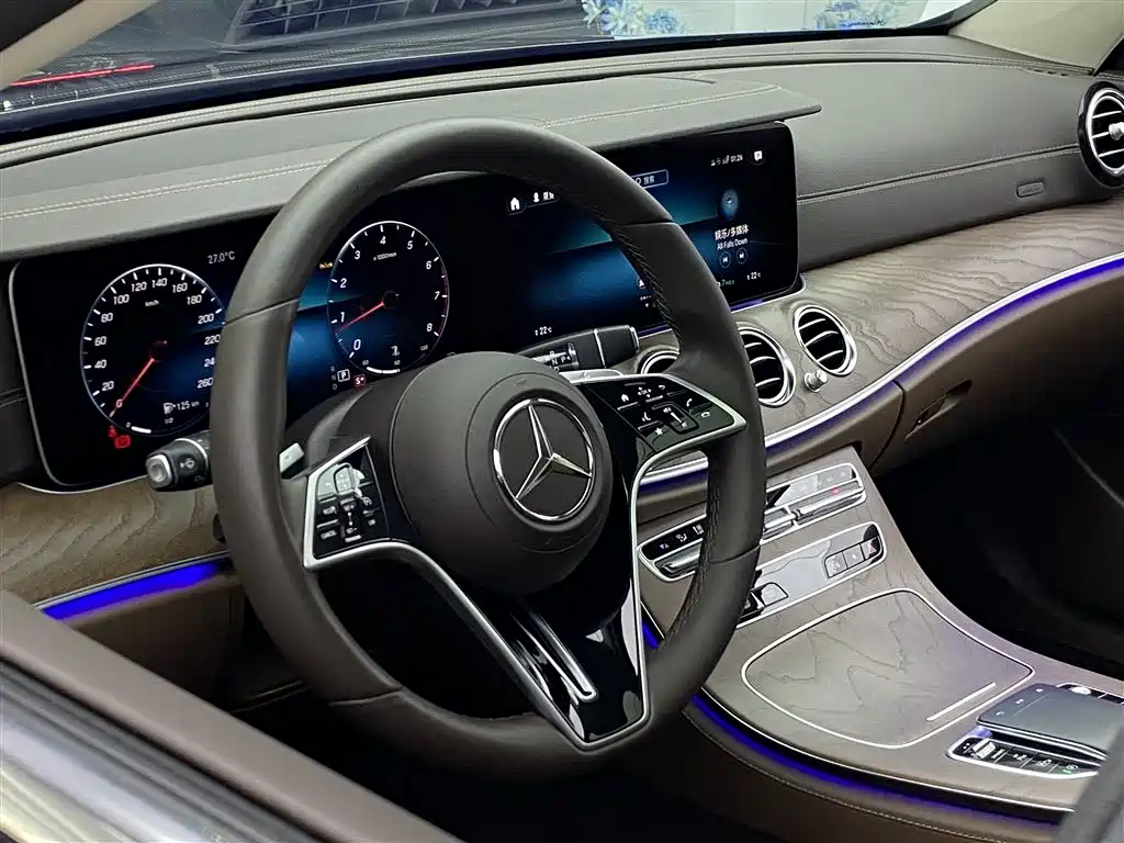 Mercedes-Benz E-Class 2023 E 300 L Fashion фото 25