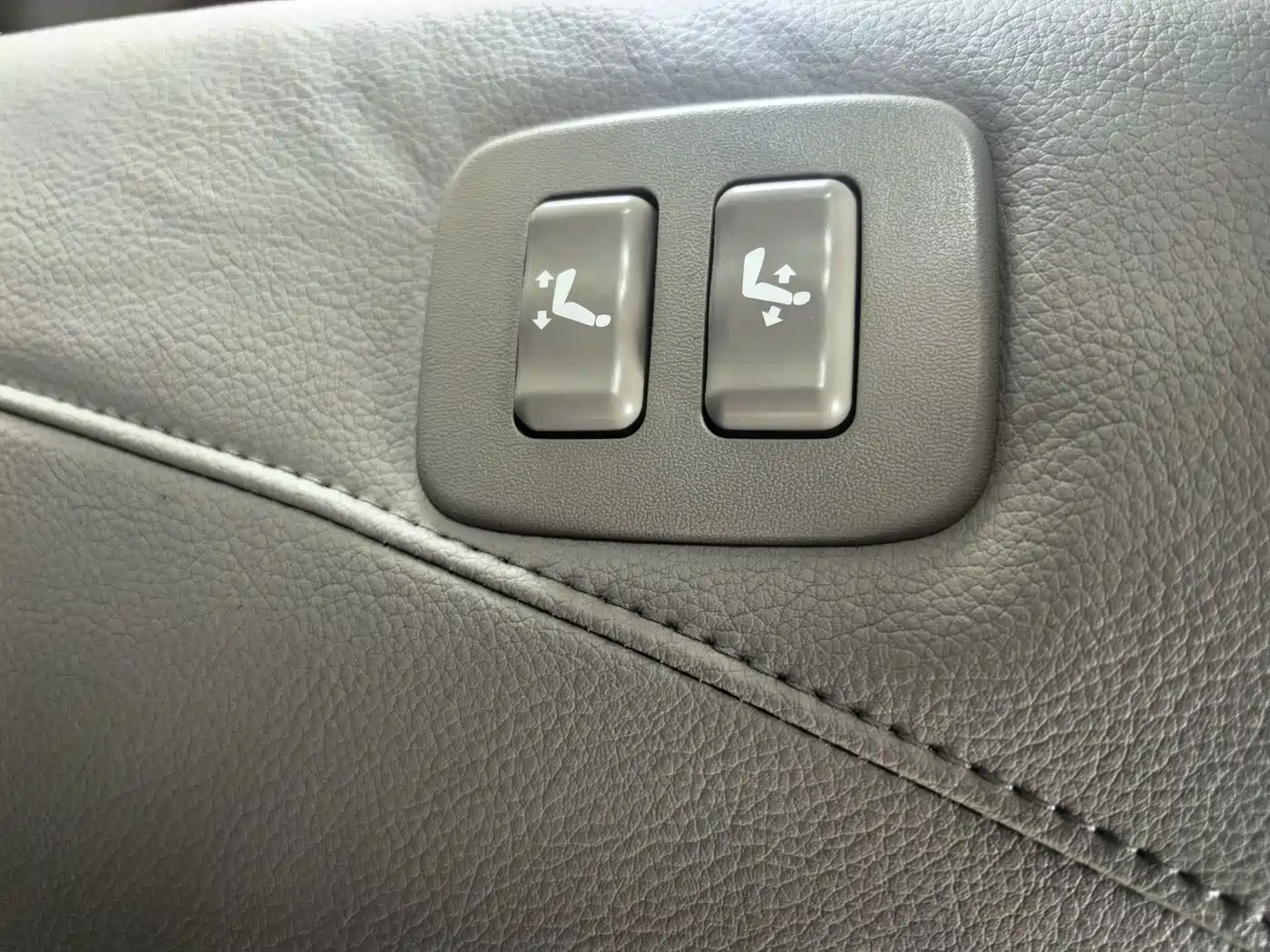 Photo 17 - Toyota Camry