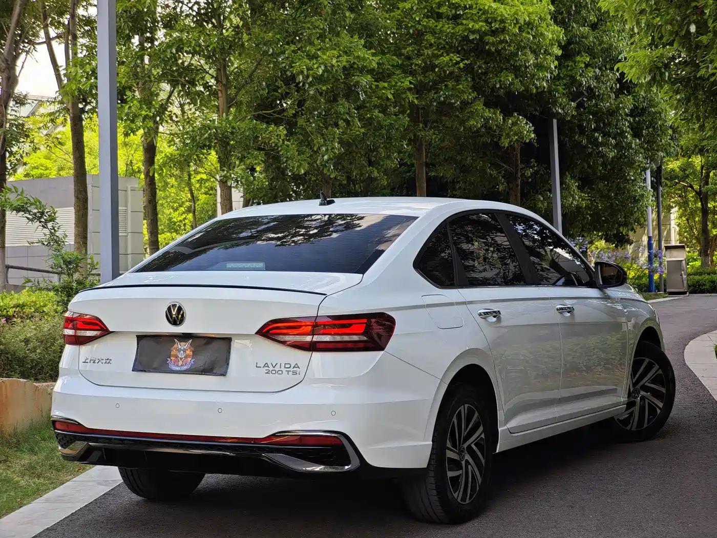 Volkswagen Lavida 2023 200TSI DSG Starlight Comfort Edition фото 8