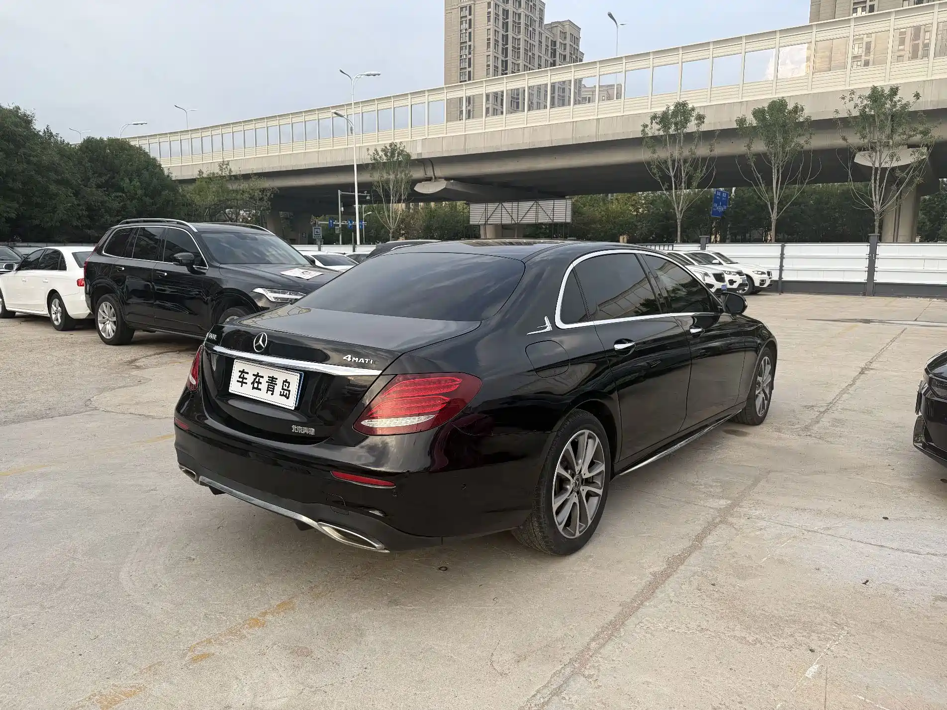 Photo 11 - Mercedes-Benz E-Class