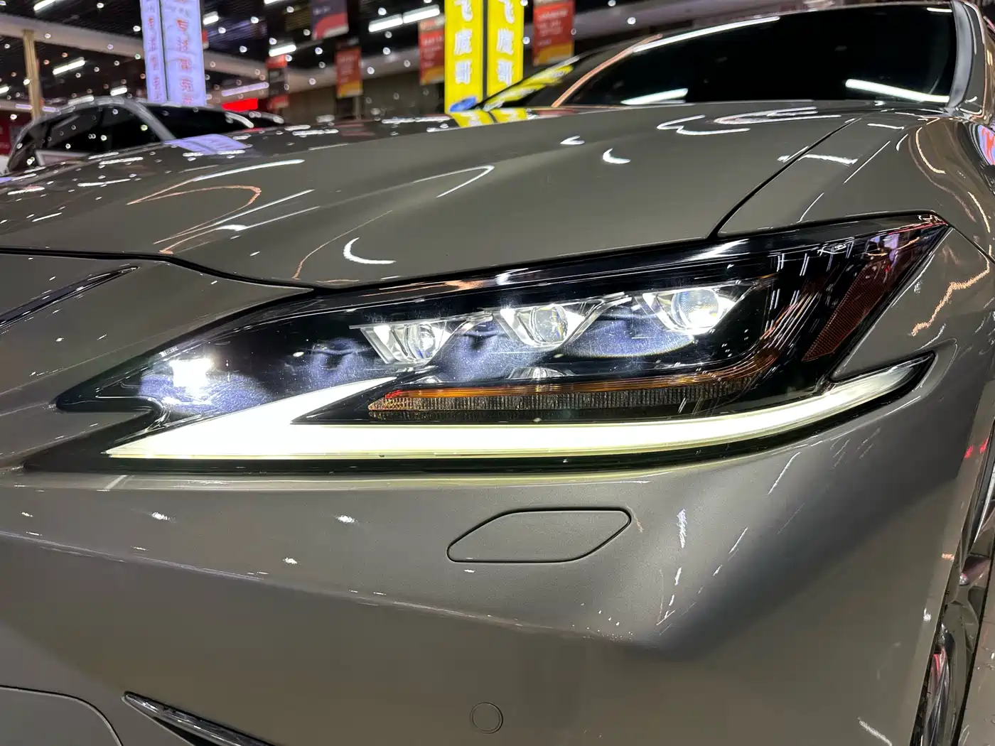 Lexus ES 2020 Model 300h Executive Edition фото 20