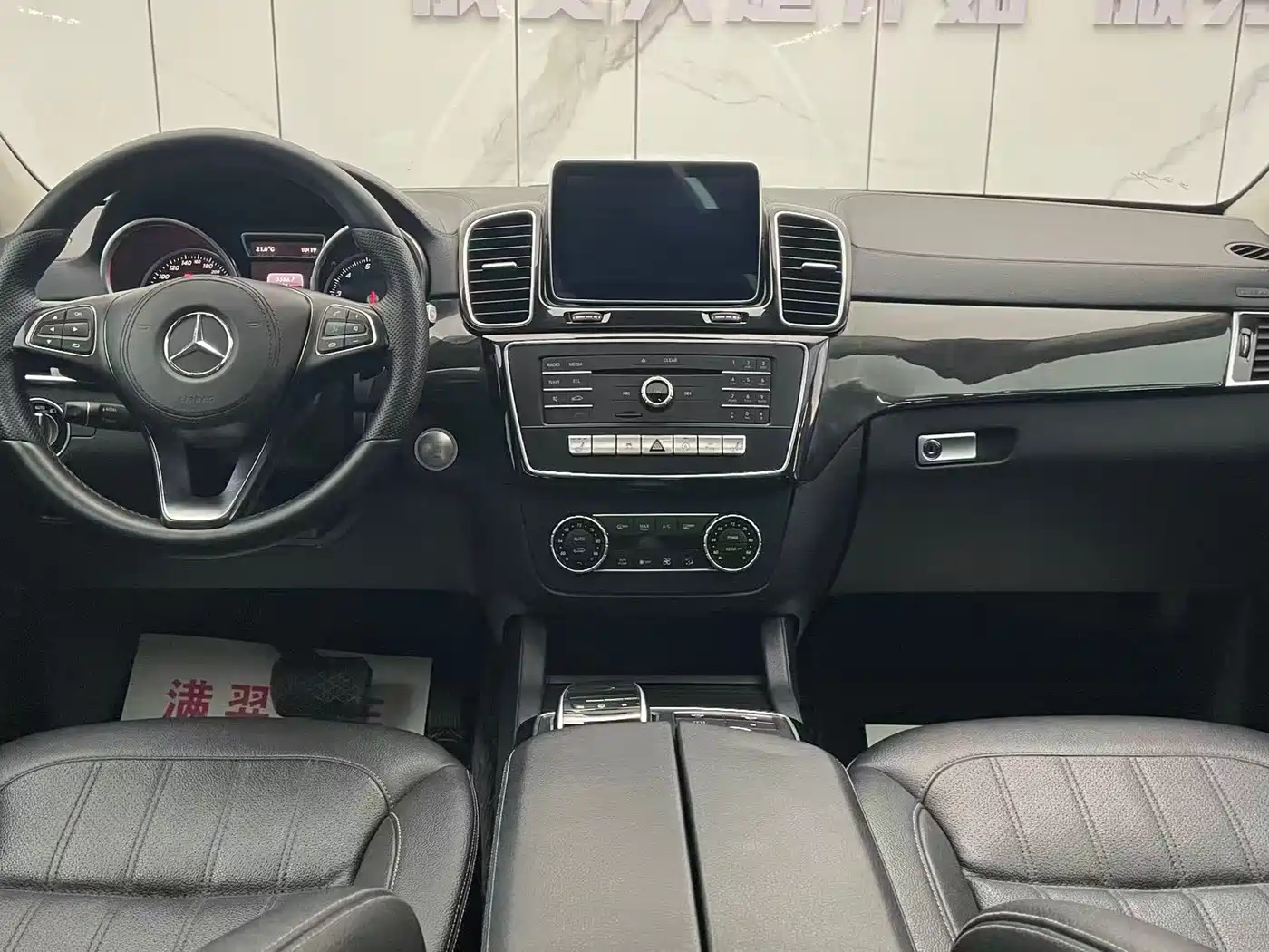 Mercedes-Benz GLS 2016 GLS 400 4MATIC Luxury фото 17