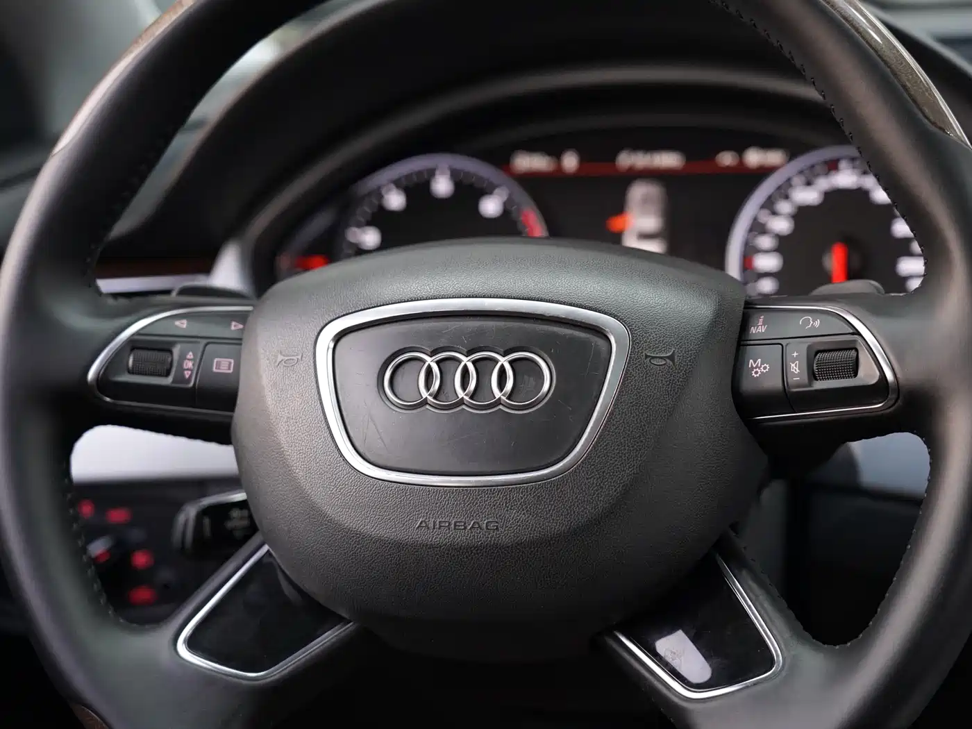 Audi A8 2013 A8L 45 TFSI quattro Comfort фото 14