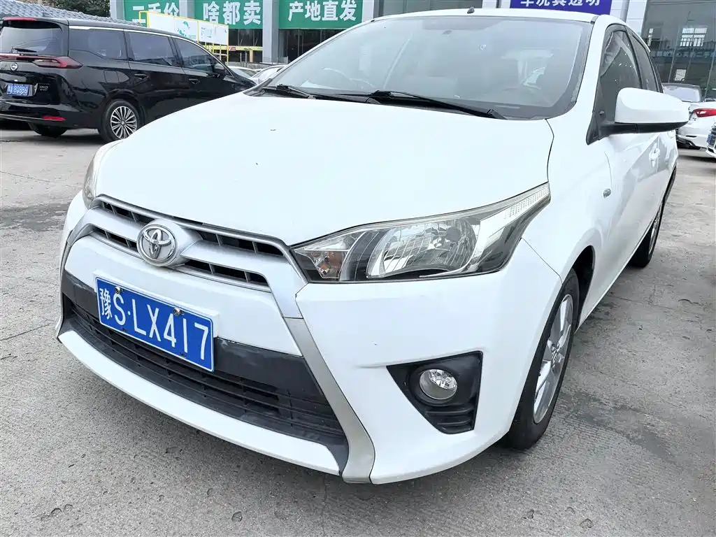 Toyota YARiS L Zhi Xuan 2015 1.5G Auto Sunroof Special Edition фото 2