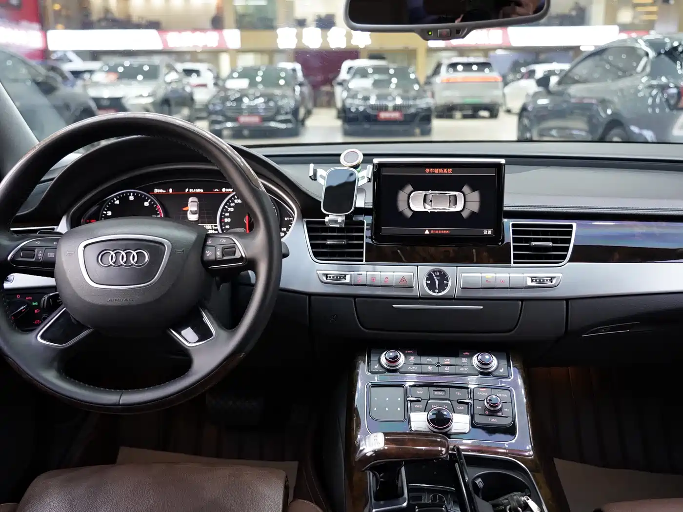 Audi A8 2013 A8L 45 TFSI quattro Comfort фото 8